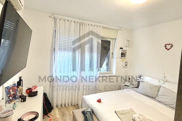 Istra, Pula - trosobni stan 83 m2