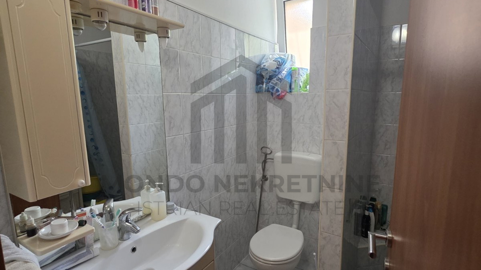 Pula&comma; &Scaron;ijana&comma; ku&cacute;a u nizu 100 m&sup2; &plus; dvori&scaron;te 26 m&sup2;