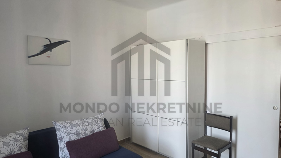 Pula&comma; &Scaron;ijana&comma; ku&cacute;a u nizu 100 m&sup2; &plus; dvori&scaron;te 26 m&sup2;