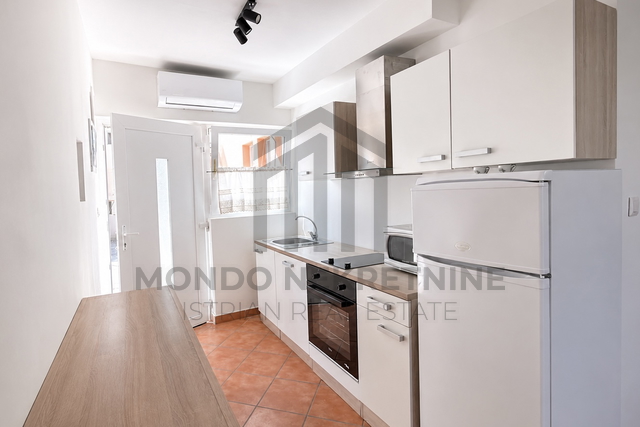 Istra, Pula - dvosoban stan 33 m2