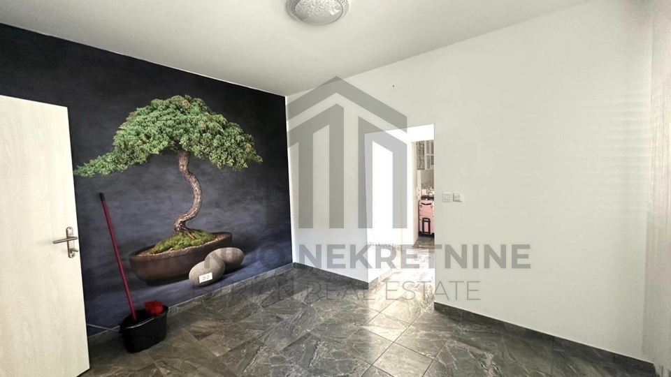 Renoviran stan u centru Pule 50 m2