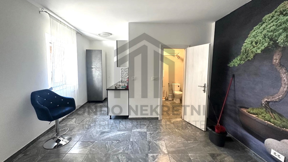 Renoviran stan u centru Pule 50 m2