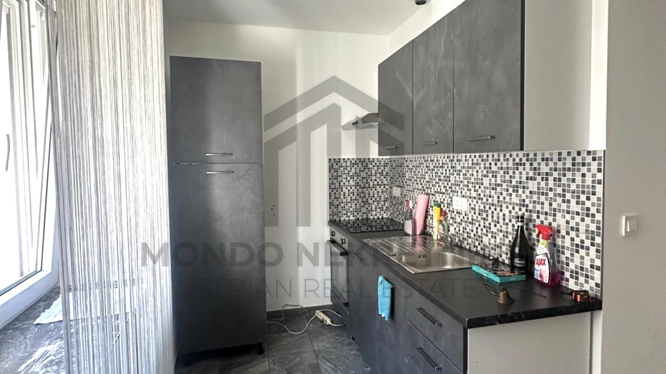 Renoviran stan u centru Pule 50 m2