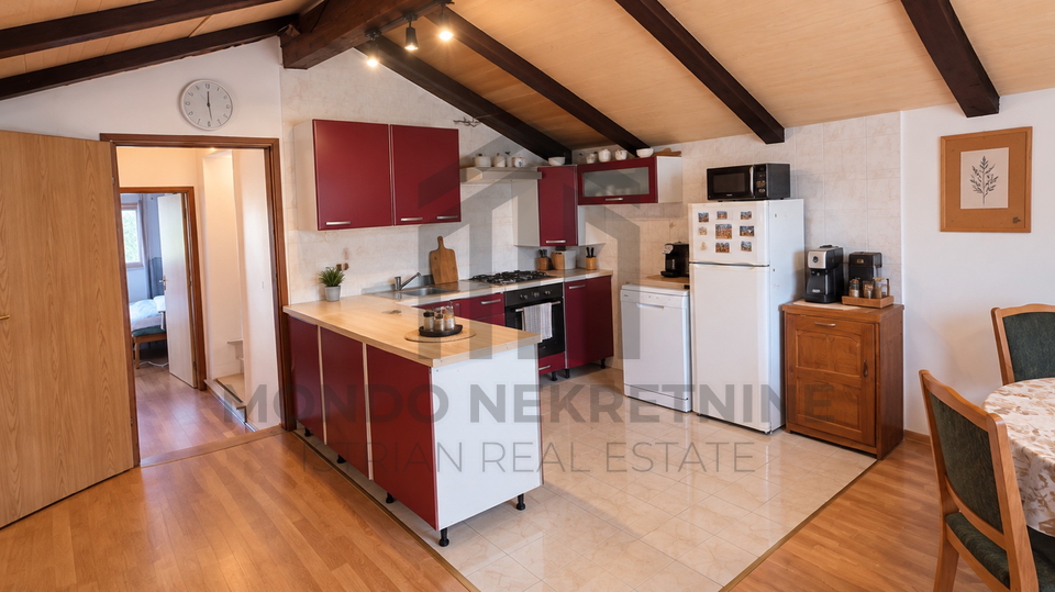 Valtura - samostoje&cacute;a ku&cacute;a 170 m2 s bazenom