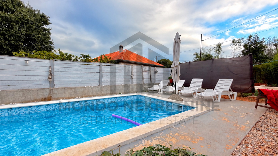 Valtura - samostoje&cacute;a ku&cacute;a 170 m2 s bazenom