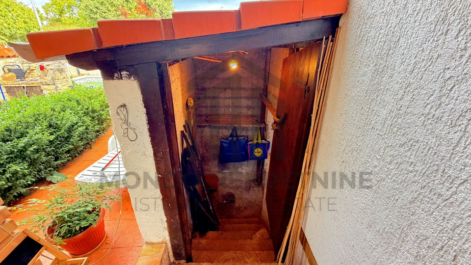 Valtura - samostoje&cacute;a ku&cacute;a 170 m2 s bazenom