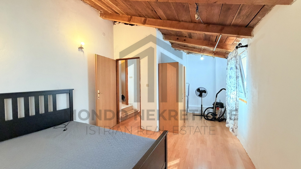 Valtura - samostoje&cacute;a ku&cacute;a 170 m2 s bazenom