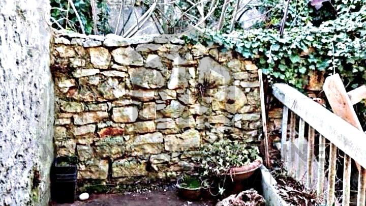 EKSKLUZIVNA PRODAJA &ndash; KU&Cacute;A ZA OBNOVU U VODNJANU