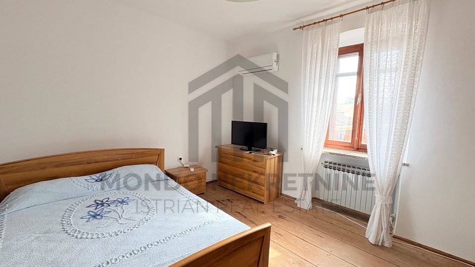 VODNJAN &ndash; Kamena ku&cacute;a s vrtom i pogledom na more