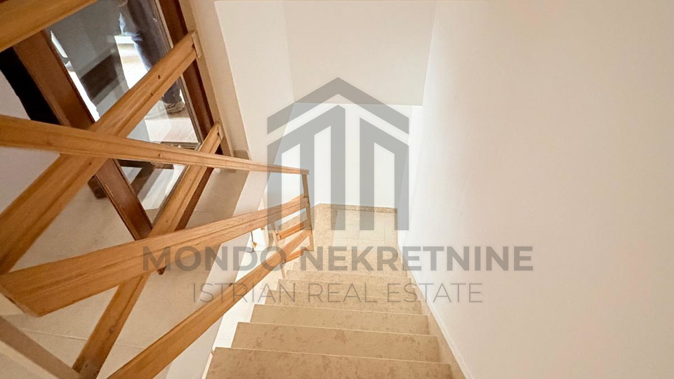 VODNJAN &ndash; Kamena ku&cacute;a s vrtom i pogledom na more