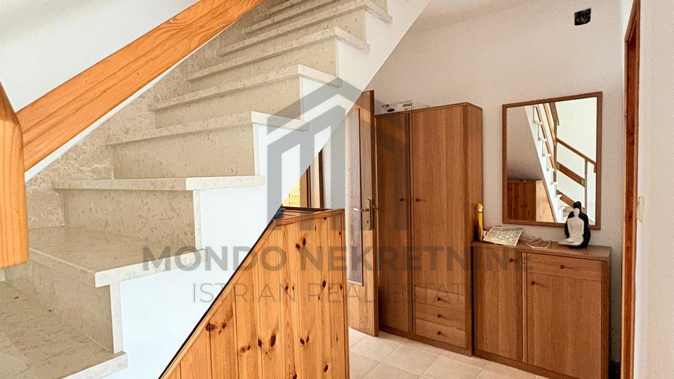 VODNJAN &ndash; Kamena ku&cacute;a s vrtom i pogledom na more