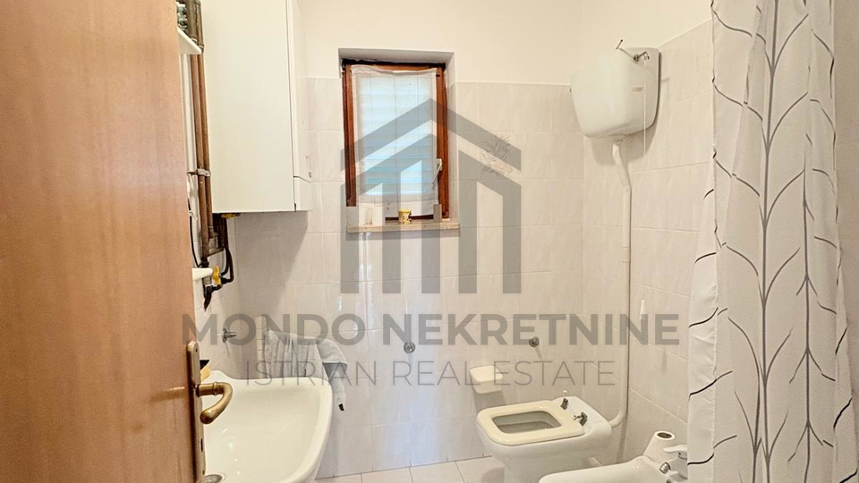 VODNJAN &ndash; Kamena ku&cacute;a s vrtom i pogledom na more