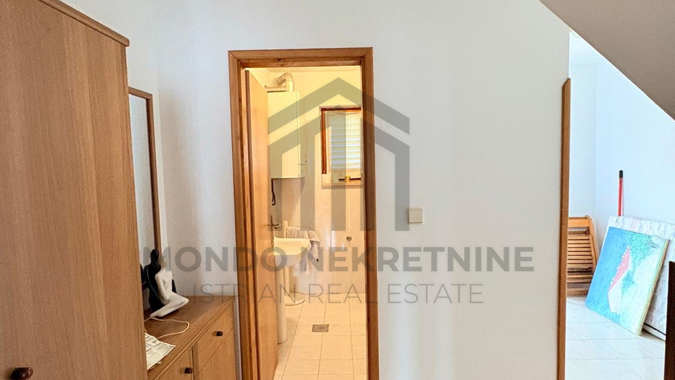 VODNJAN &ndash; Kamena ku&cacute;a s vrtom i pogledom na more