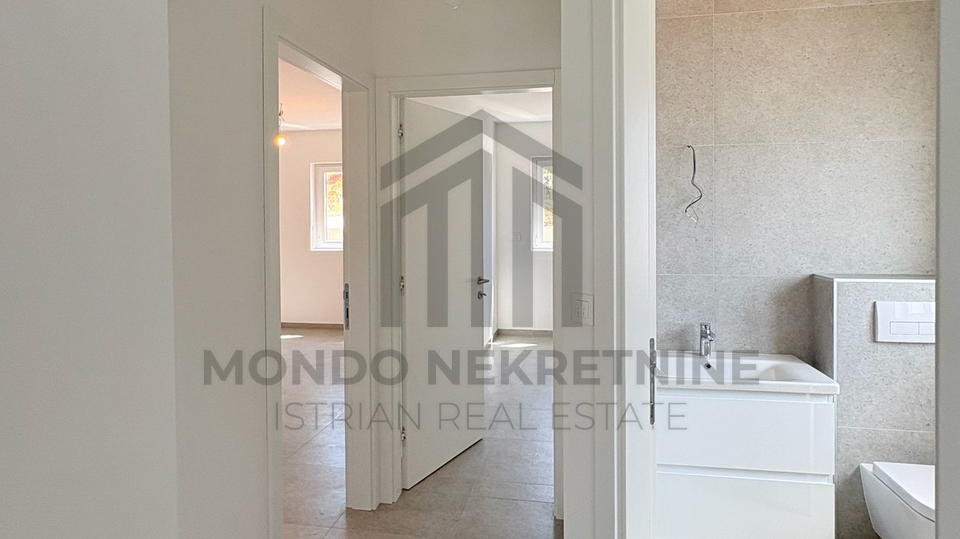 ISTRA&comma; MEDULIN &ndash; Ekskluzivna novogradnja u prvom redu do mora
