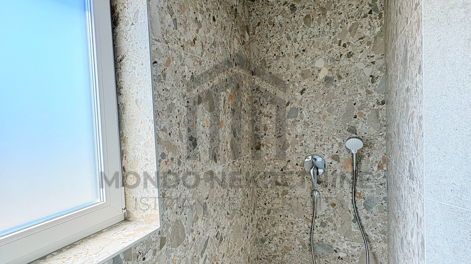 ISTRA&comma; MEDULIN &ndash; Ekskluzivna novogradnja u prvom redu do mora