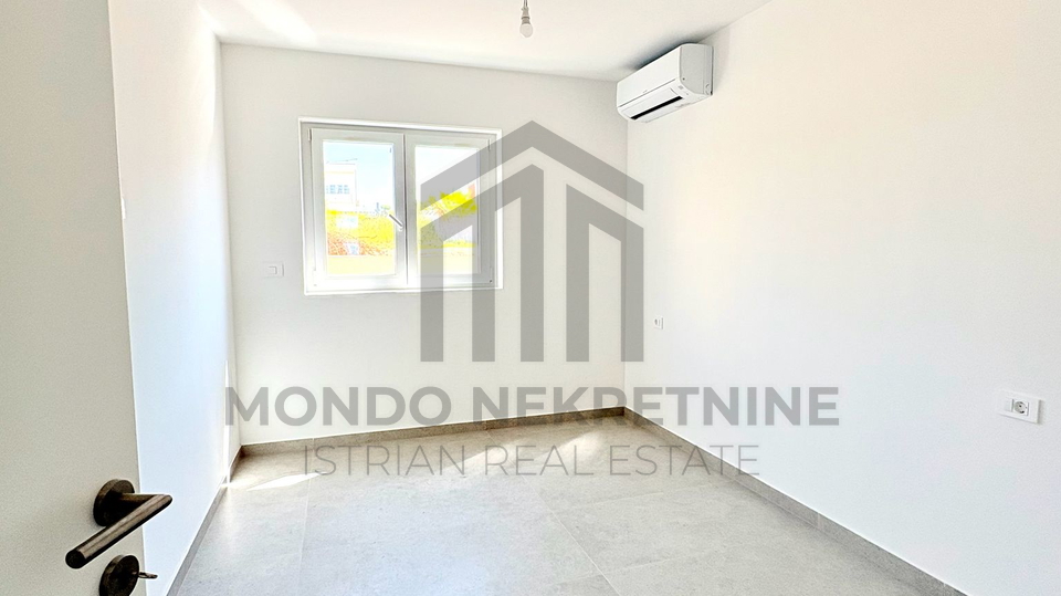 ISTRA&comma; MEDULIN &ndash; Ekskluzivna novogradnja u prvom redu do mora