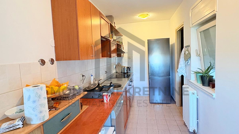Prostran trosoban stan u Puli &ndash; 83&comma;94 m&sup2; na odli&ccaron;noj lokaciji