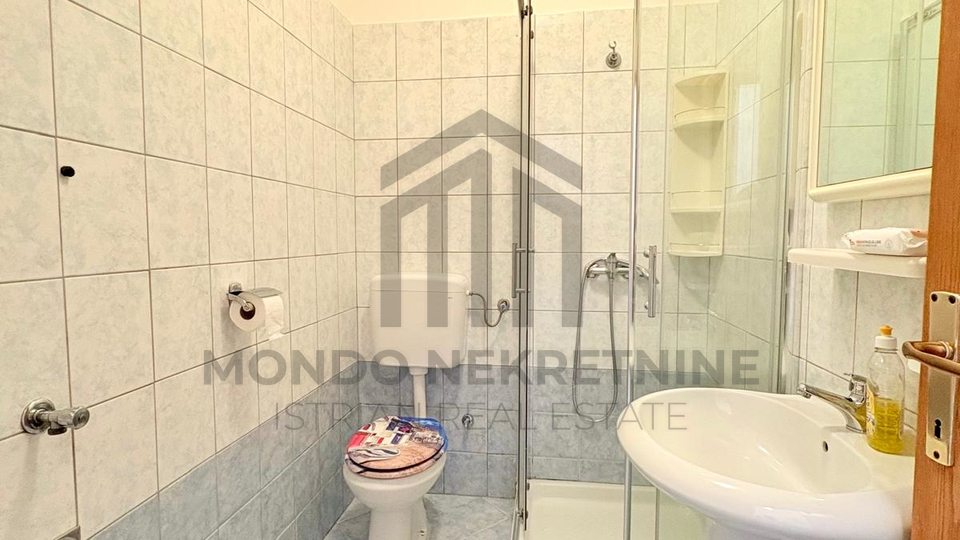 PULA &ndash; VELI VRH &vert; STAN 41&comma;89 m&sup2; &plus; PARKIRNO MJESTO I DVORI&Scaron;TE 13 m2