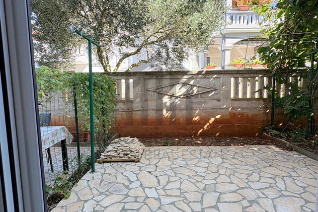 PULA – VELI VRH | STAN 41,89 m² + PARKIRNO MJESTO I DVORIŠTE 13 m2
