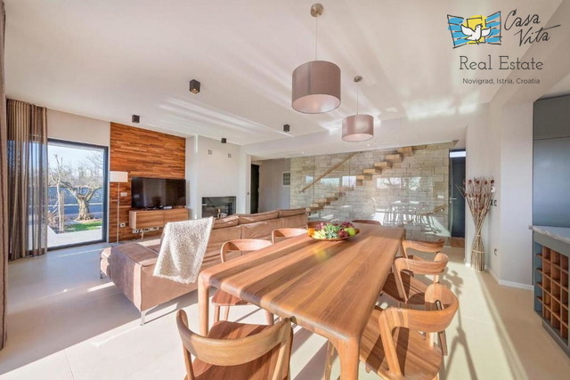 ISTRA, POREČ - Moderna dvojna kuća 500m od mora!