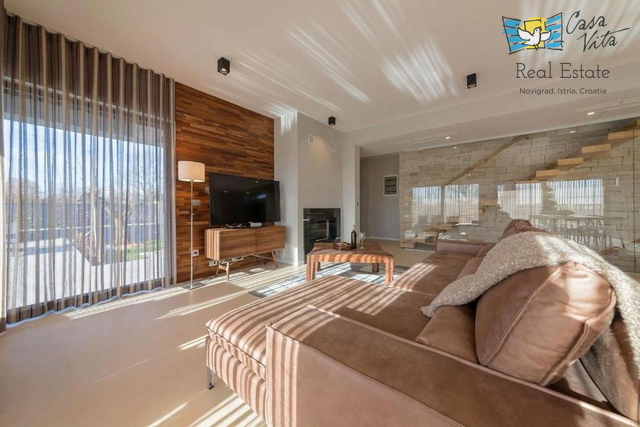 ISTRA, POREČ - Moderna dvojna kuća 500m od mora!