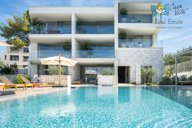 Istrien, Novigrad – Luxuriöse Wohnung mit Meerblick, nur einen Schritt vom Strand entfernt