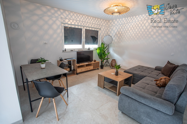 ISTRA, TAR – Wohnung im ersten Stock eines Gebäudes mit Aufzug!