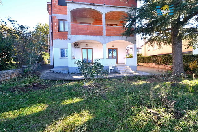 Casa con appartamenti e una bellissima vista sul mare