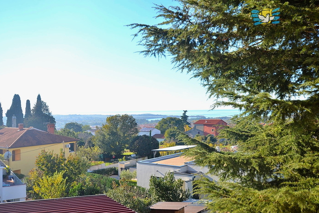 Casa con appartamenti e una bellissima vista sul mare