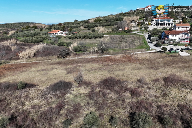 Istria, terreno edificabile per una casa bifamiliare, Buie