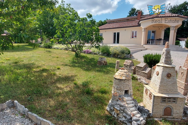 Casa familiare con ampio giardino e piscina in Istria