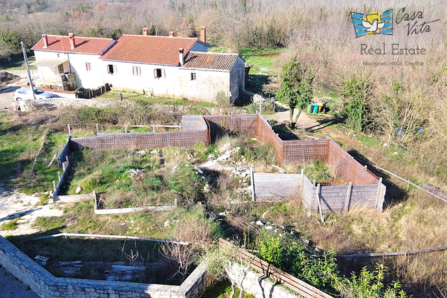 Terreno edificabile per una casa con piscina