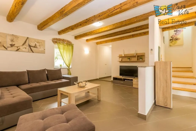 ISTRA, PULA - Kamena kuća sa bazenom