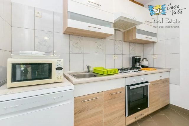 ISTRA, PULA - Kamena kuća sa bazenom