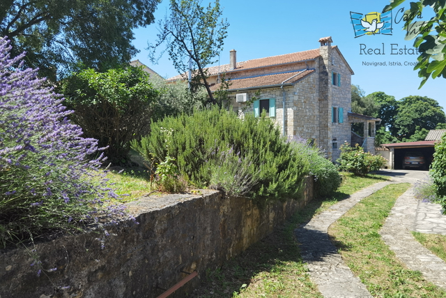 Istrian stone house with a spacious garden!