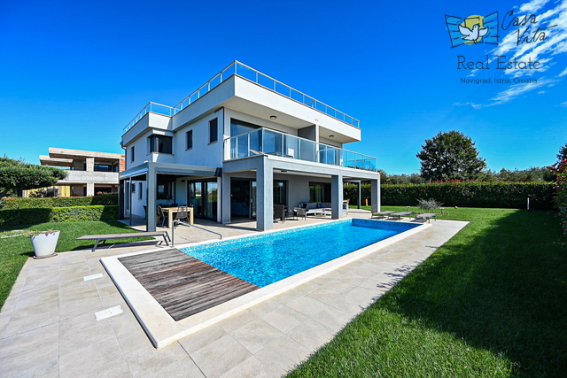 House, 320 m2, For Sale, Novigrad