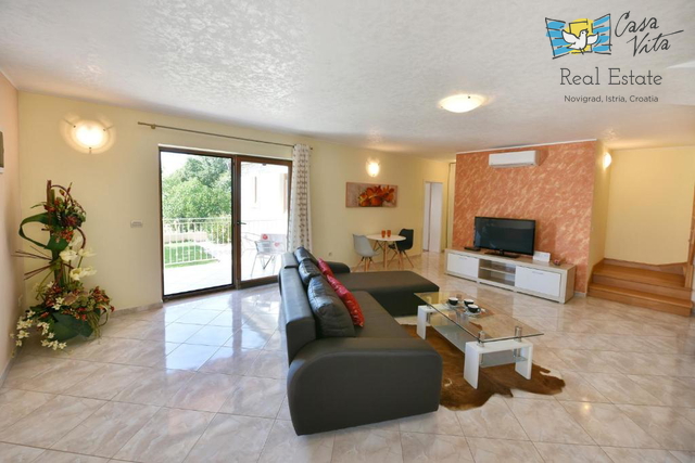 Istra, Poreč - Samostojeća kuća 12km od mora i centra grada Poreča!