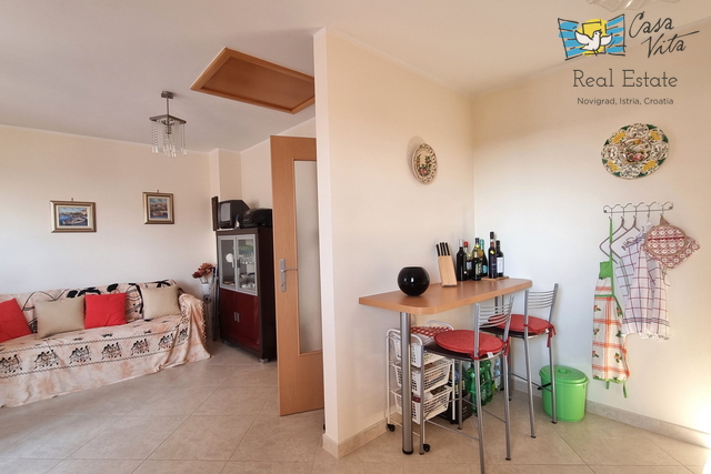 ISTRA, NOVIGRAD - Wohnung mit zwei Schlafzimmern und schönem Meerblick!