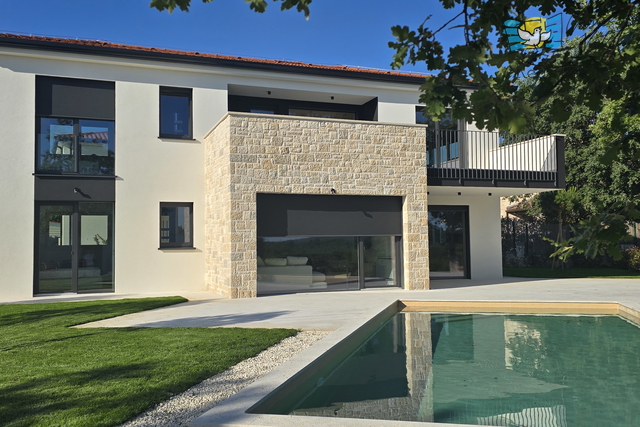 Neues Haus mit Pool in Istrien