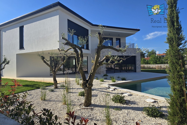 Detached house in Istria with a swimming pool