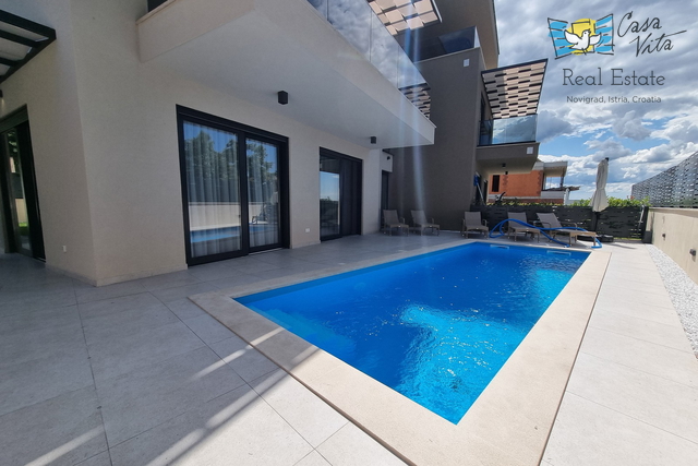 ISTRA, TAR - Ampio appartamento con piscina