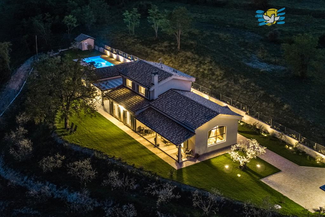 Casa, 200 m2, Vendita, Grožnjan