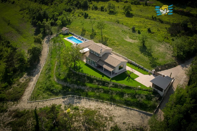 Casa, 200 m2, Vendita, Grožnjan