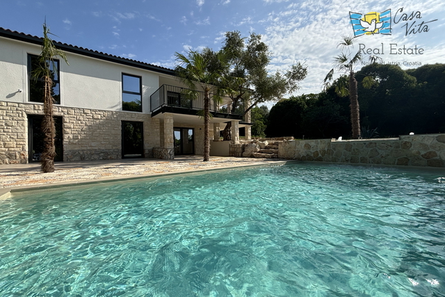 Casa, 372 m2, Vendita, Zambratija