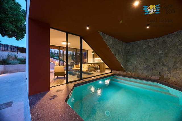 ISTRA, POREČ - Moderna kuća sa bazenom u okolici Poreča