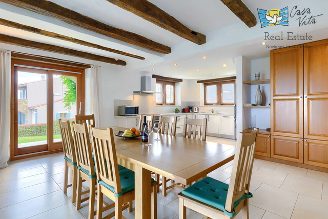 ISTRA, BUJE, Raskošna mediteranska kuća s velikom okućnicom