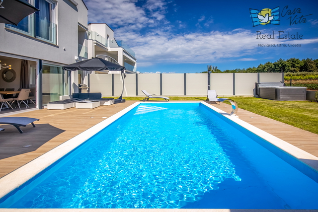 House, 261 m2, For Sale, Poreč