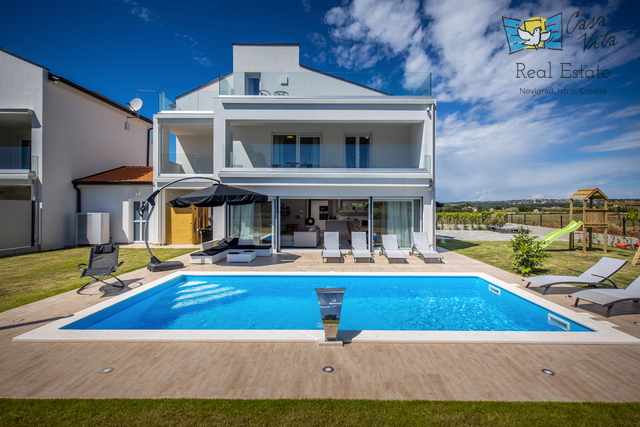 House, 273 m2, For Sale, Poreč