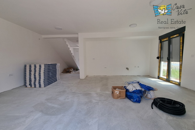Semi-detached house with 200 m2 garden, 3 km from the sea!!