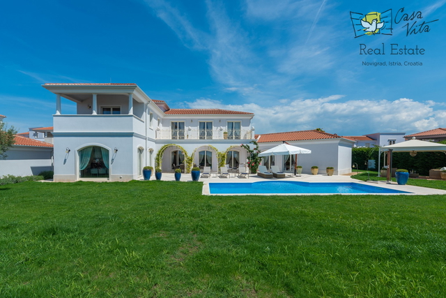 Villa di lusso in una splendida posizione con vista panoramica sul mare!